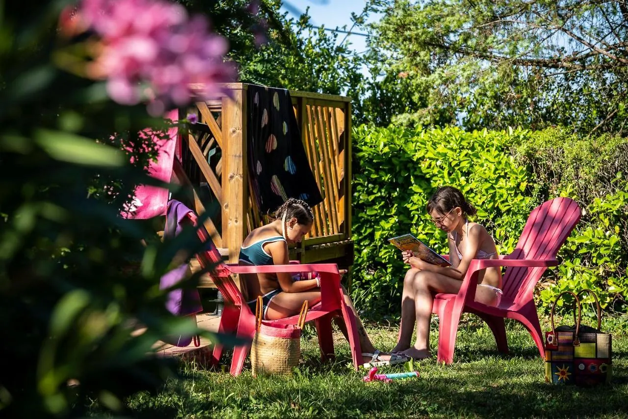 Charmant Camping Familiale 3 Etoiles Vue 360 Plage Piscine A Debordement Empl Xxl Labeaume