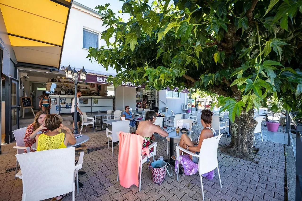 Charmant Camping Familiale 3 Etoiles Vue 360 Plage Piscine A Debordement Empl Xxl Labeaume
