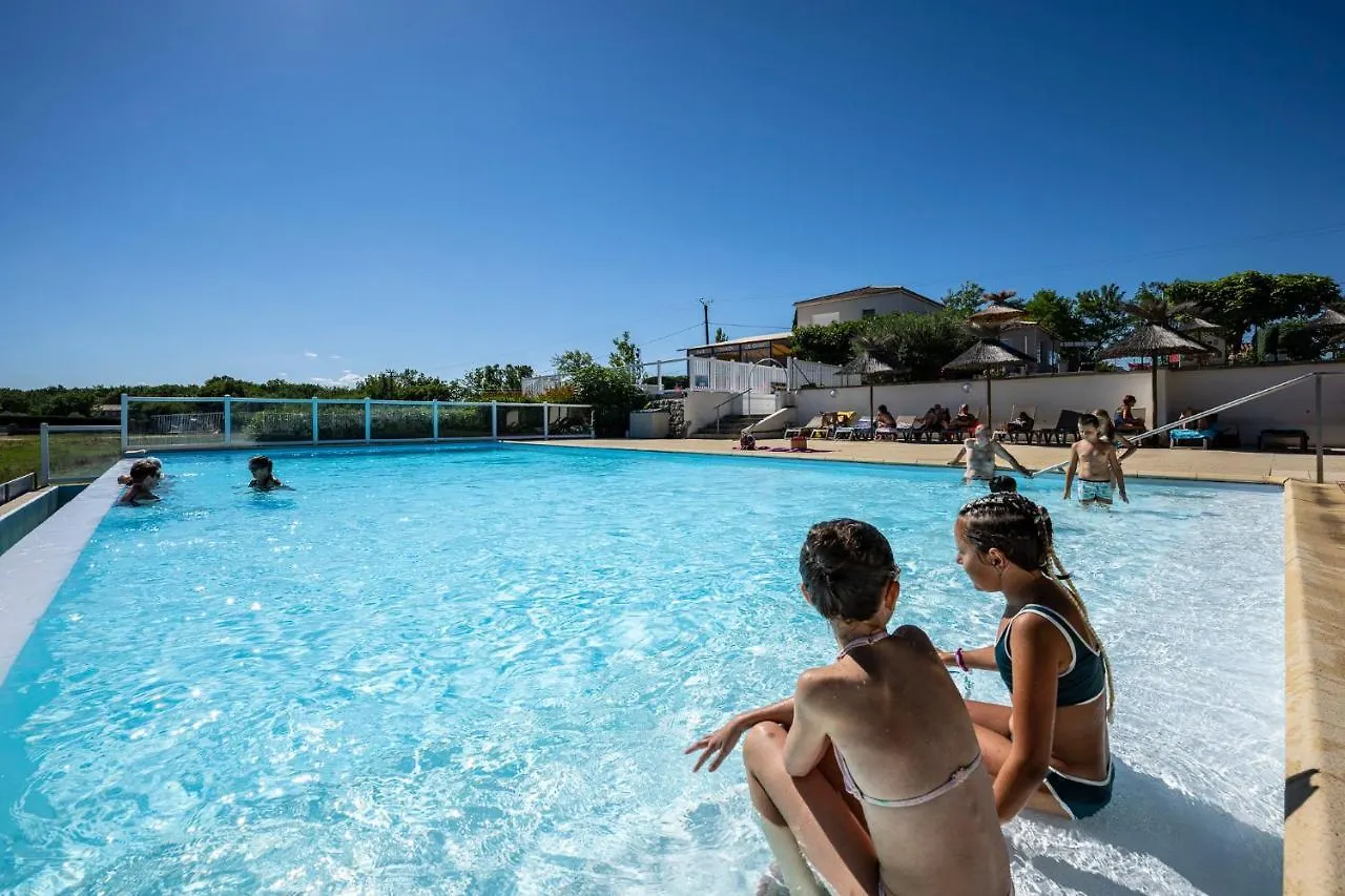 Charmant Camping Familiale 3 Etoiles Vue 360 Plage Piscine A Debordement Empl Xxl Labeaume