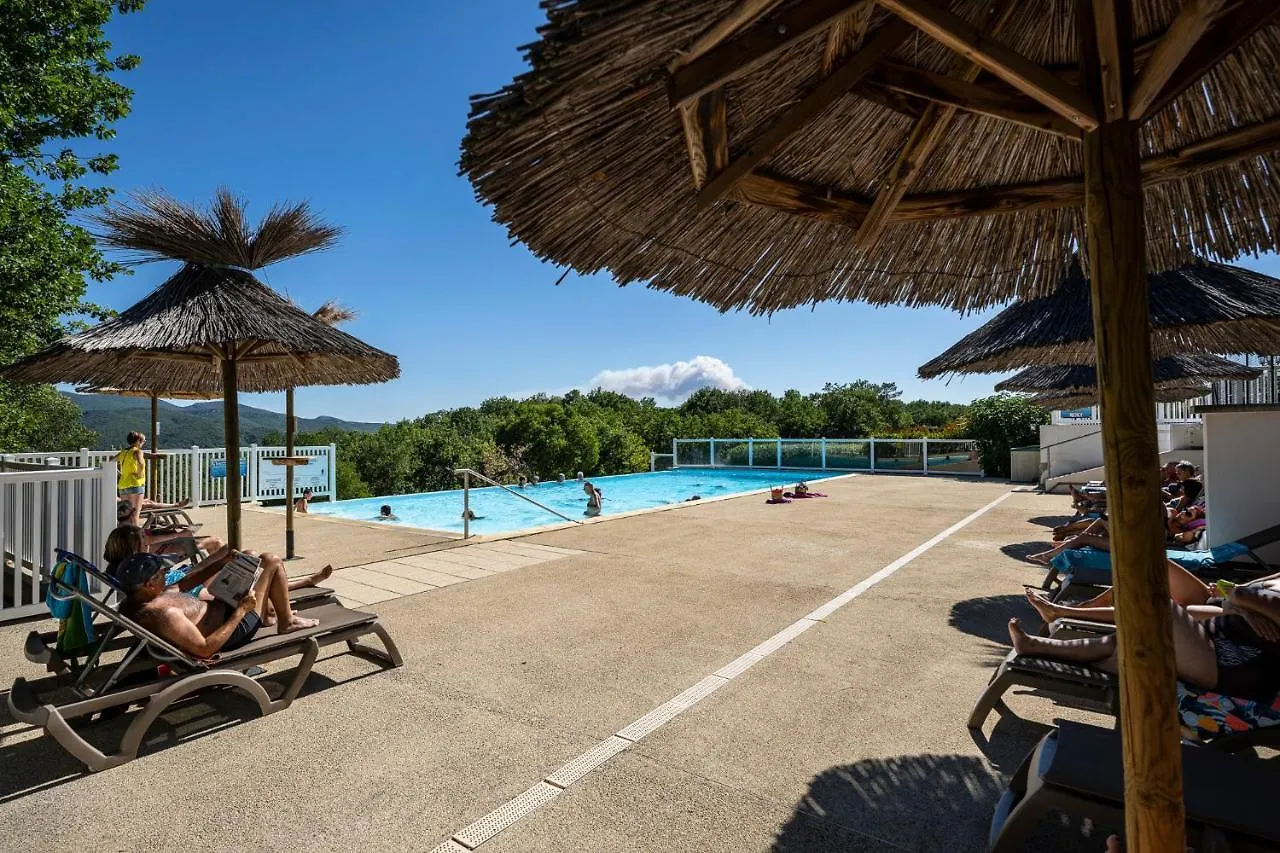 Charmant Camping Familiale 3 Etoiles Vue 360 Plage Piscine A Debordement Empl Xxl Labeaume 0*,