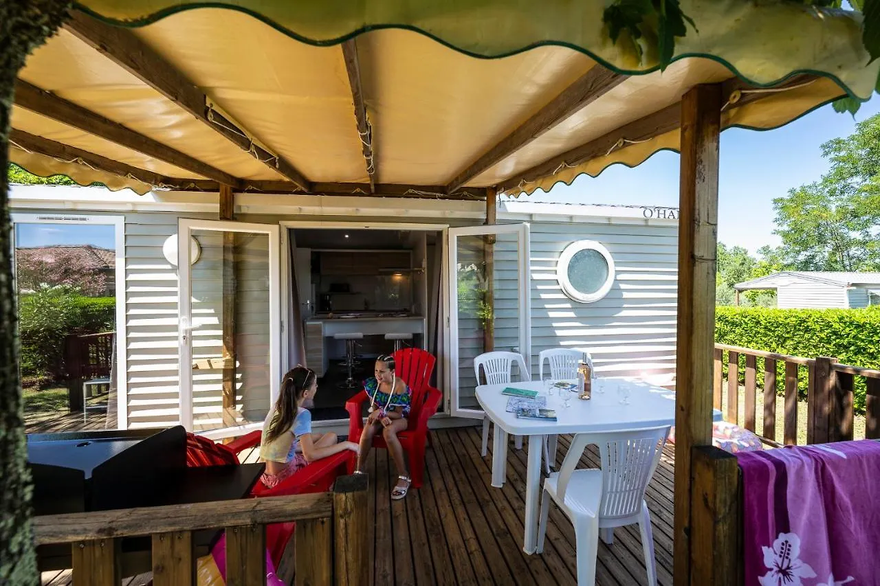 Charmant Camping Familiale 3 Etoiles Vue 360 Plage Piscine A Debordement Empl Xxl Labeaume 0*,