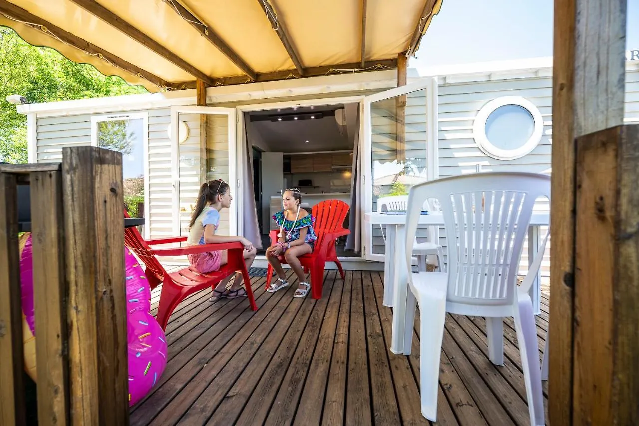 Charmant Camping Familiale 3 Etoiles Vue 360 Plage Piscine A Debordement Empl Xxl Labeaume