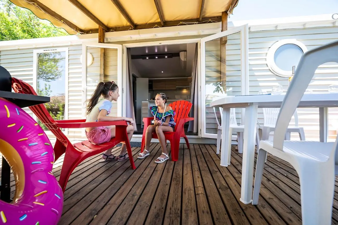 Charmant Camping Familiale 3 Etoiles Vue 360 Plage Piscine A Debordement Empl Xxl Labeaume Frankrijk