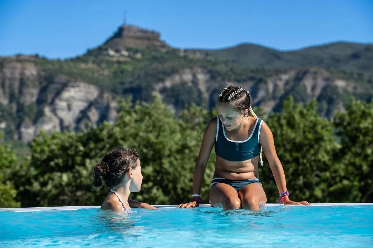 Charmant Camping Familiale 3 Etoiles Vue 360 Plage Piscine A Debordement Empl Xxl Labeaume 0*,