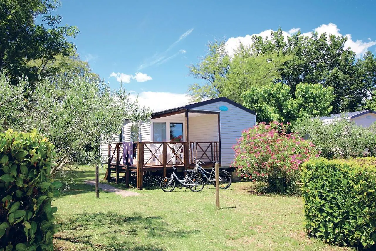 Charmant Camping Familiale 3 Etoiles Vue 360 Plage Piscine A Debordement Empl Xxl 拉博姆 0*,  法国