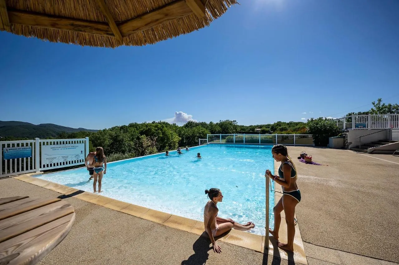 Charmant Camping Familiale 3 Etoiles Vue 360 Plage Piscine A Debordement Empl Xxl 拉博姆 0*,  法国