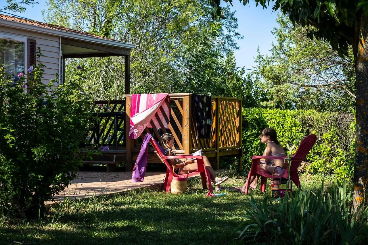 Charmant Camping Familiale 3 Etoiles Vue 360 Plage Piscine A Debordement Empl Xxl 라봄